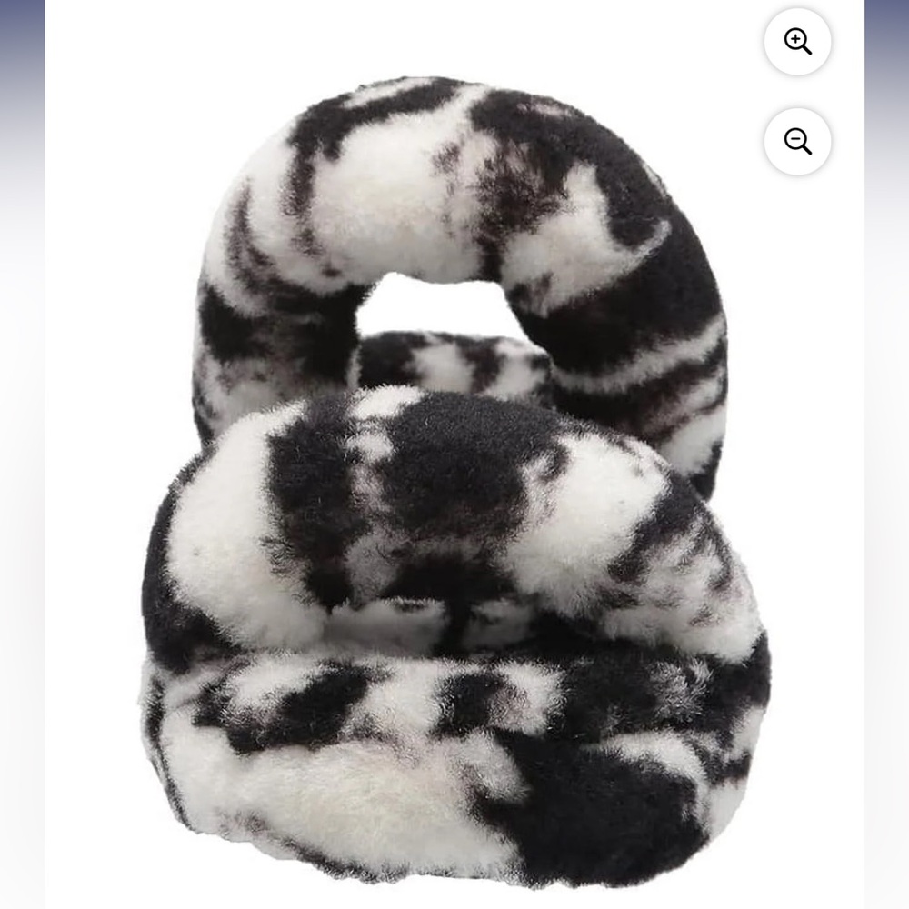 UGG Oh Yeah Women's Sheepskin Furry Slide Sandals Black and White Tie Dye - Picture 4 of 6